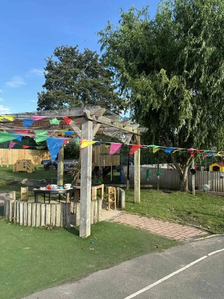 Outdoor gallery image